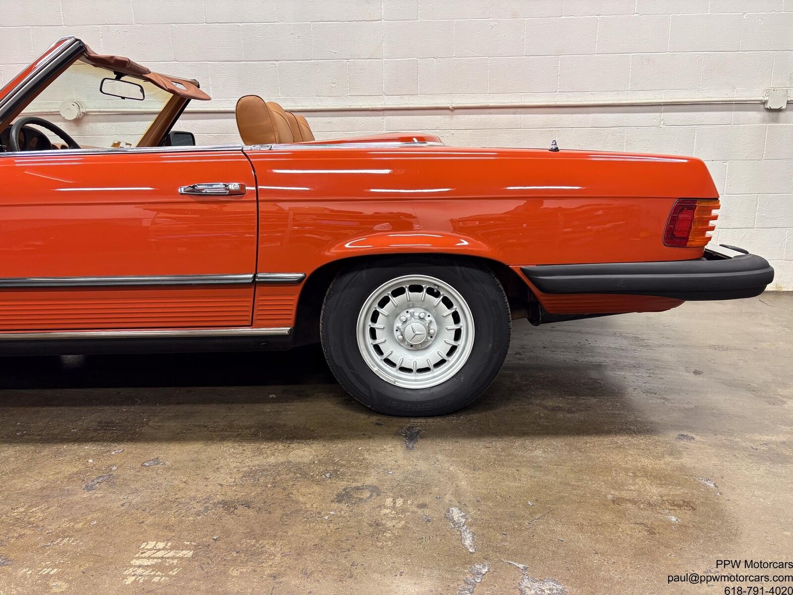 Mercedes-Benz-SL-Class-1979-Convertible-19