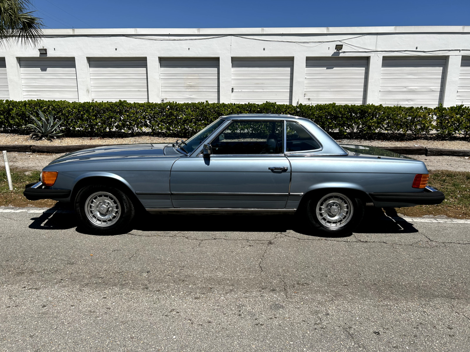 Mercedes-Benz-SL-Class-1979-Convertible-2