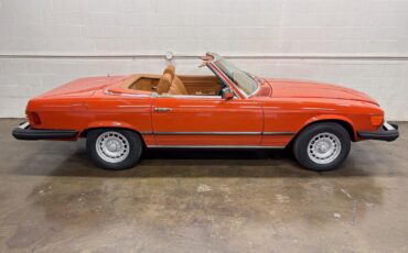 Mercedes-Benz-SL-Class-1979-Convertible-28