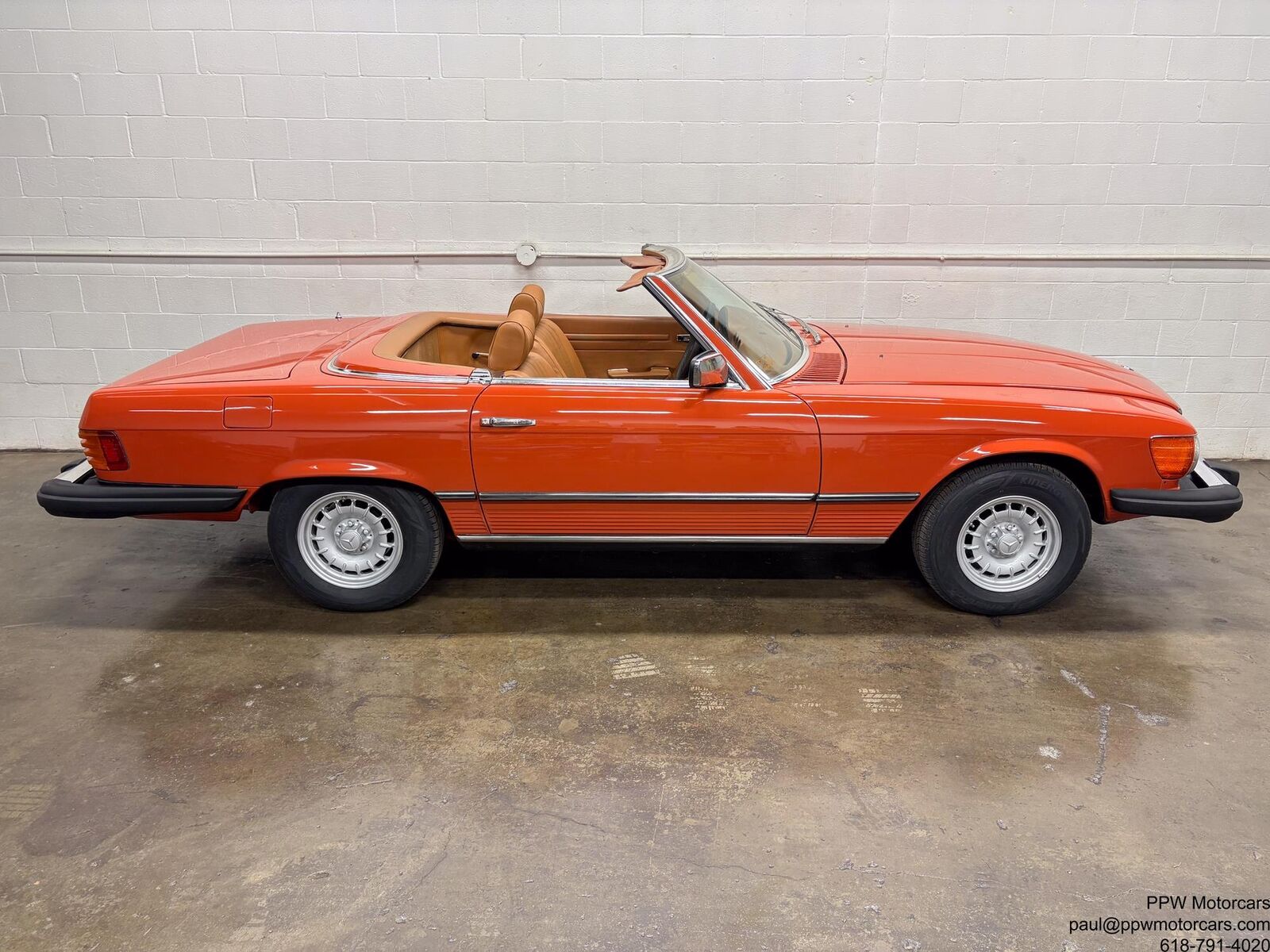 Mercedes-Benz-SL-Class-1979-Convertible-28