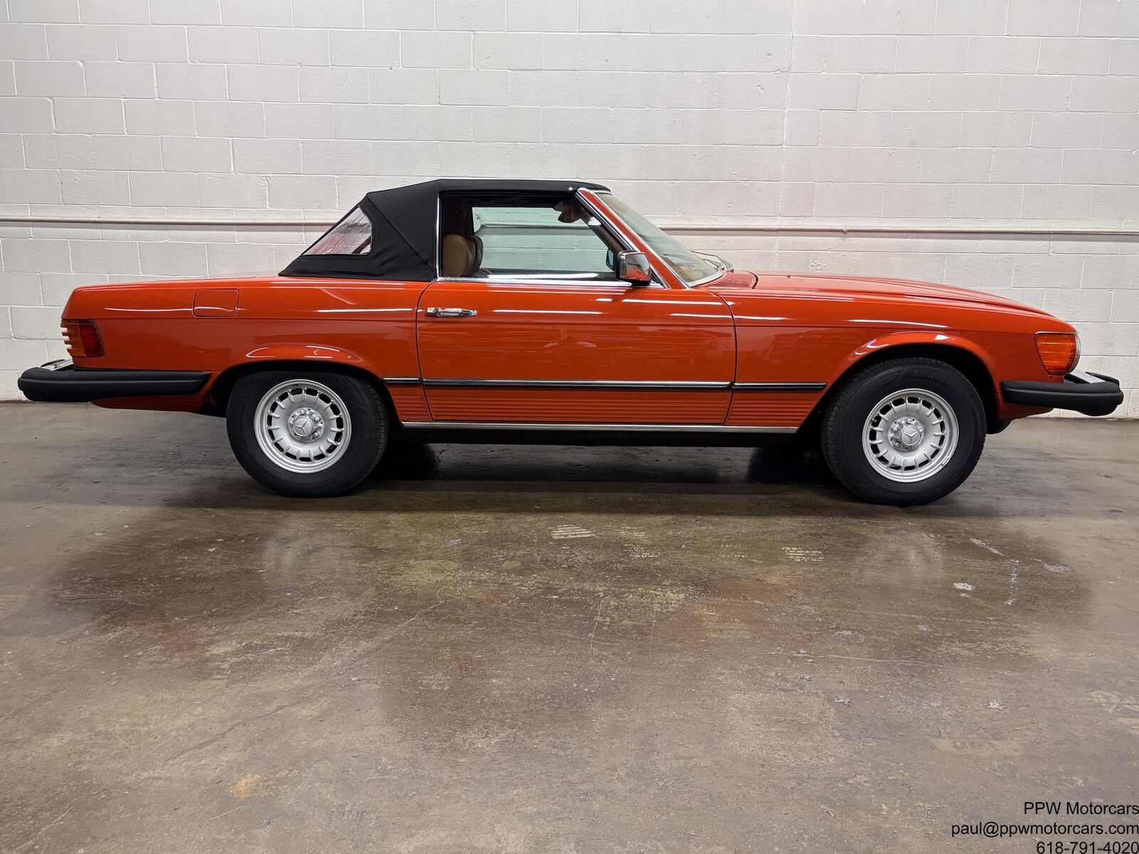 Mercedes-Benz-SL-Class-1979-Convertible-31