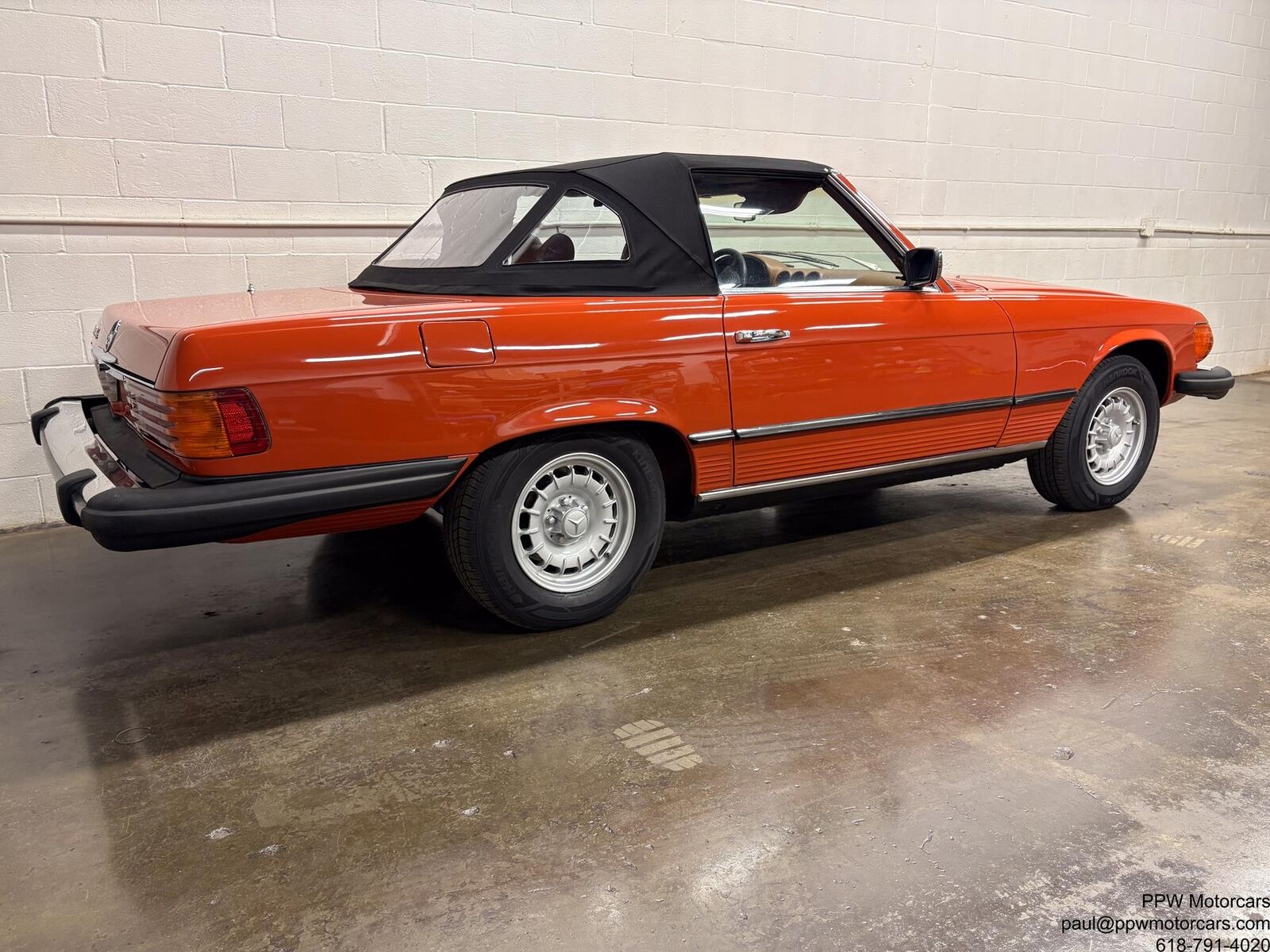 Mercedes-Benz-SL-Class-1979-Convertible-33