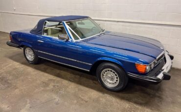 Mercedes-Benz-SL-Class-1979-Convertible-33