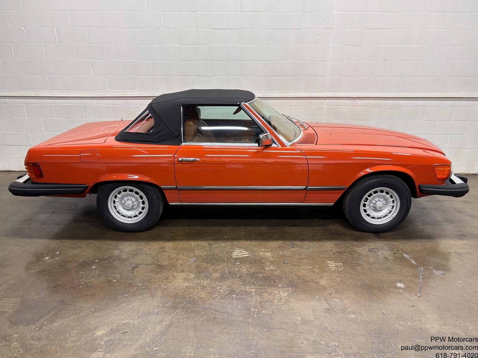 Mercedes-Benz-SL-Class-1979-Convertible-34