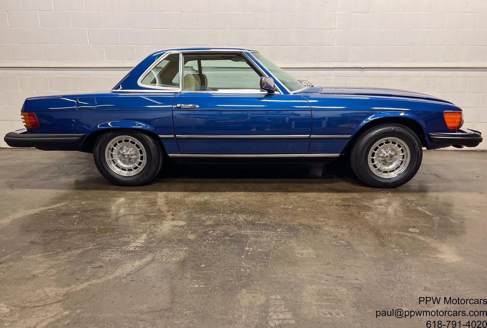 Mercedes-Benz-SL-Class-1979-Convertible-35