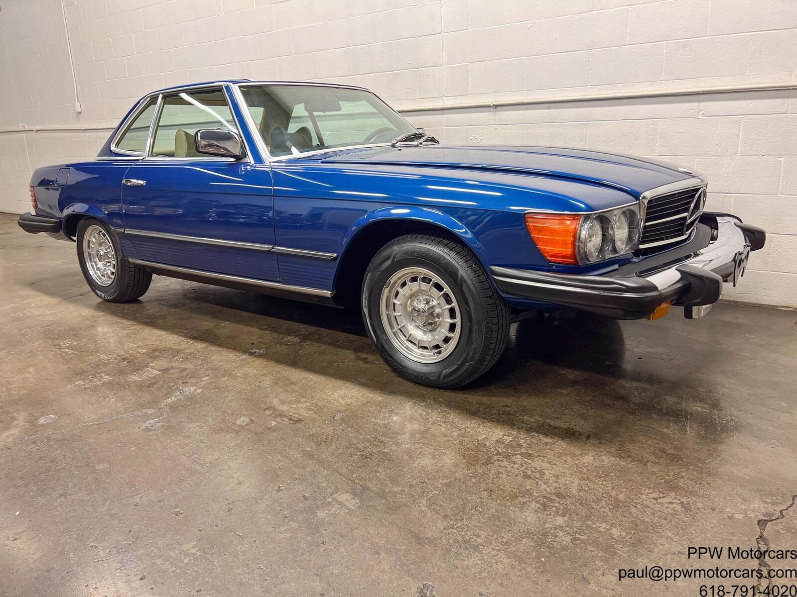 Mercedes-Benz-SL-Class-1979-Convertible-36