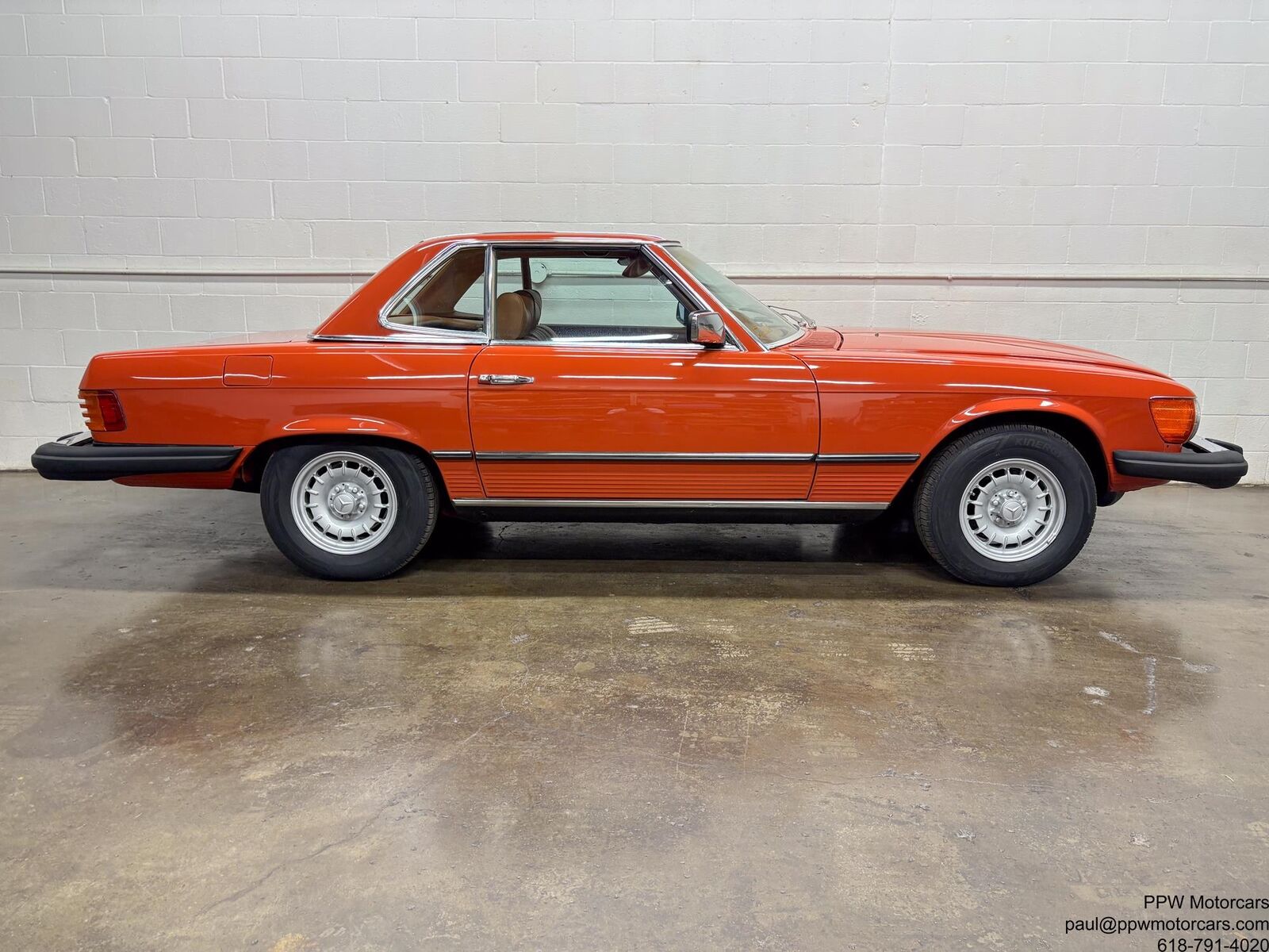 Mercedes-Benz-SL-Class-1979-Convertible-37