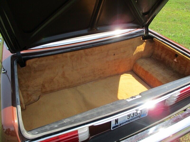 Mercedes-Benz-SL-Class-1979-Convertible-8
