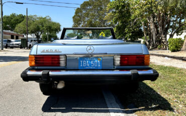 Mercedes-Benz-SL-Class-1979-Convertible-9