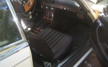 Mercedes-Benz-SL-Class-1980-Convertible-10
