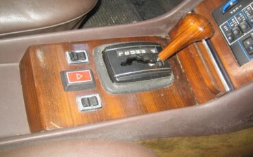 Mercedes-Benz-SL-Class-1980-Convertible-11