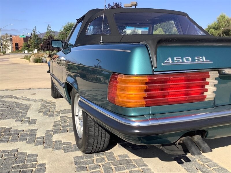 Mercedes-Benz-SL-Class-1980-Convertible-13