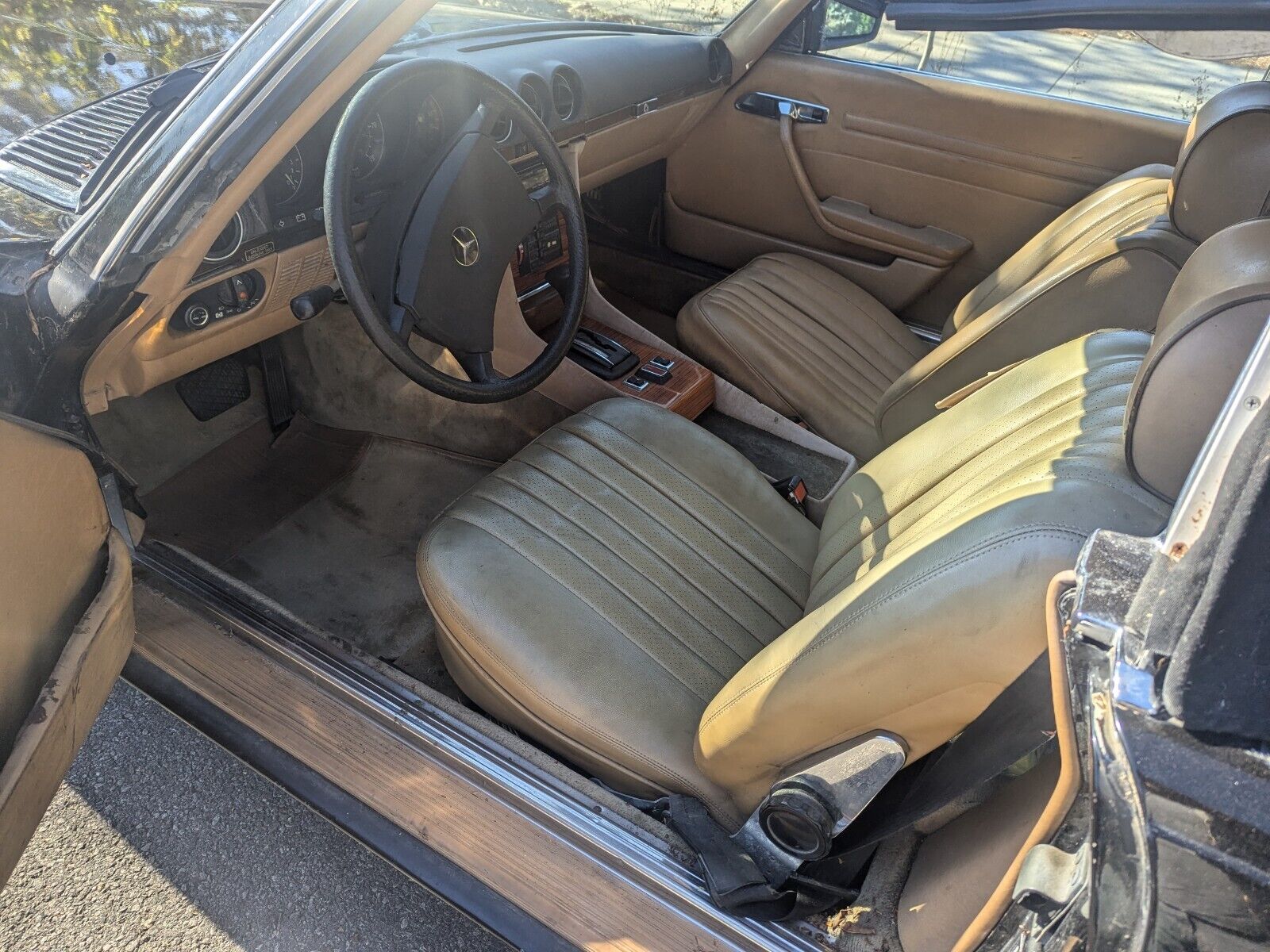 Mercedes-Benz-SL-Class-1980-Convertible-16