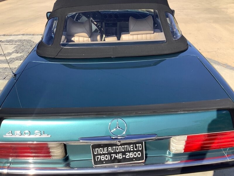 Mercedes-Benz-SL-Class-1980-Convertible-16