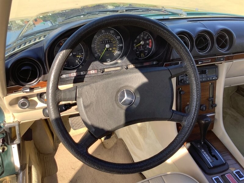 Mercedes-Benz-SL-Class-1980-Convertible-19