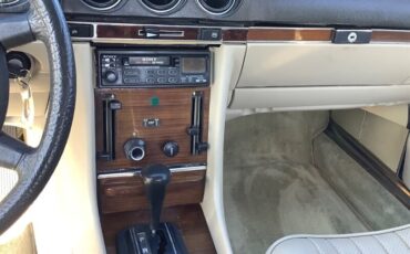 Mercedes-Benz-SL-Class-1980-Convertible-21