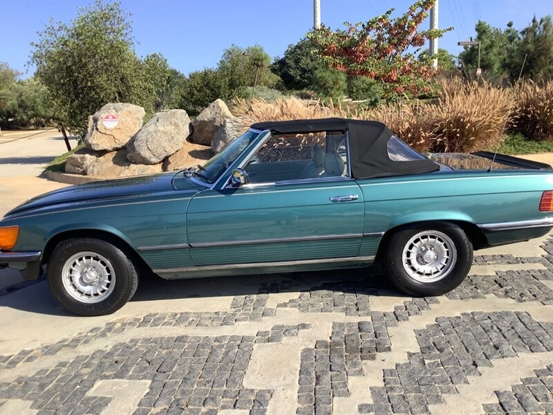 Mercedes-Benz-SL-Class-1980-Convertible-5