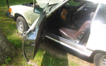 Mercedes-Benz-SL-Class-1980-Convertible-6
