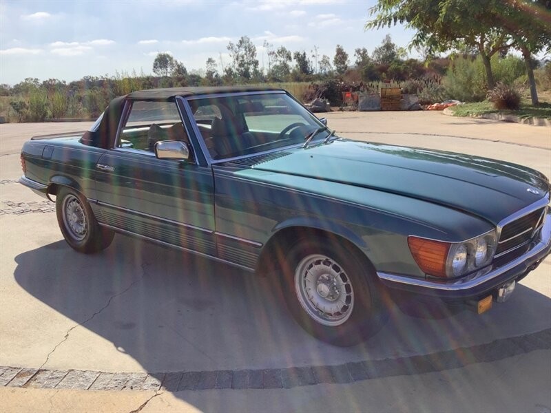 Mercedes-Benz-SL-Class-1980-Convertible-8