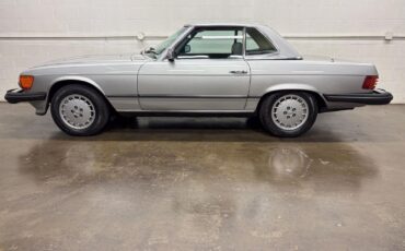 Mercedes-Benz-SL-Class-1980-Convertivle-12