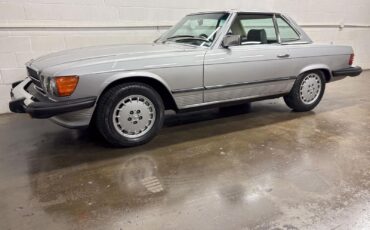 Mercedes-Benz-SL-Class-1980-Convertivle-13