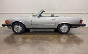 Mercedes-Benz-SL-Class-1980-Convertivle