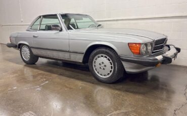 Mercedes-Benz-SL-Class-1980-Convertivle-38