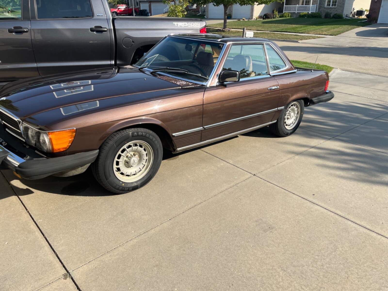 Mercedes-Benz-SL-Class-1981-Convertible-1