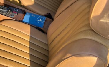 Mercedes-Benz-SL-Class-1981-Convertible-3