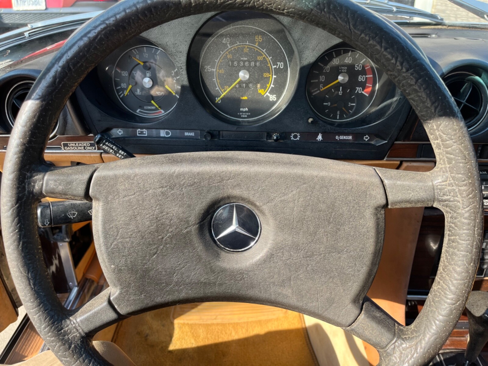 Mercedes-Benz-SL-Class-1981-Convertible-4