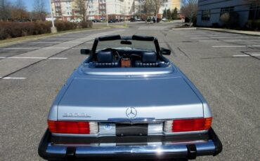 Mercedes-Benz-SL-Class-1983-Convertible-11