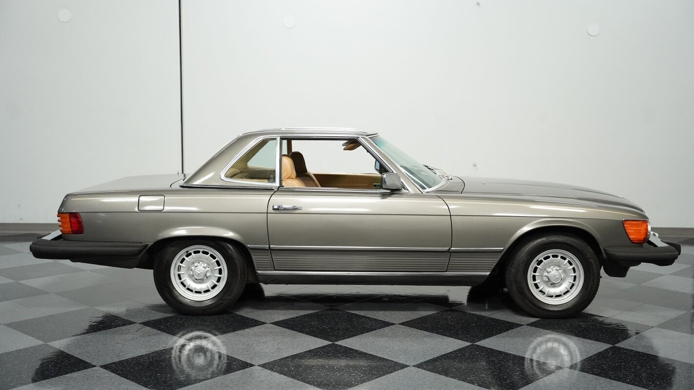 Mercedes-Benz-SL-Class-1983-Convertible-12