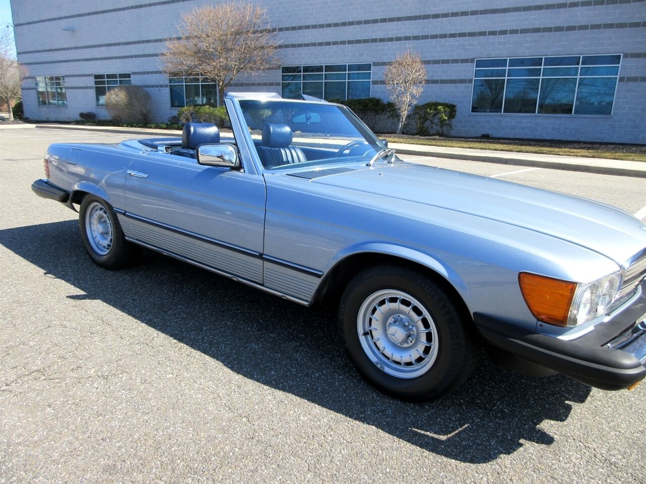 Mercedes-Benz-SL-Class-1983-Convertible-12