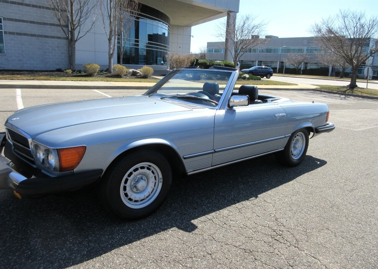Mercedes-Benz-SL-Class-1983-Convertible-13
