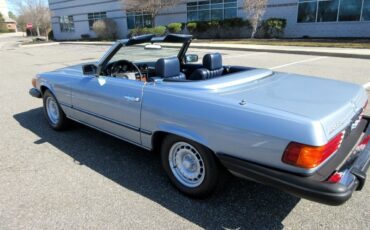 Mercedes-Benz-SL-Class-1983-Convertible-14