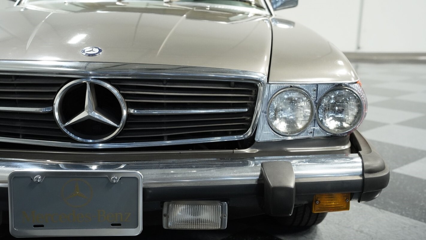 Mercedes-Benz-SL-Class-1983-Convertible-18