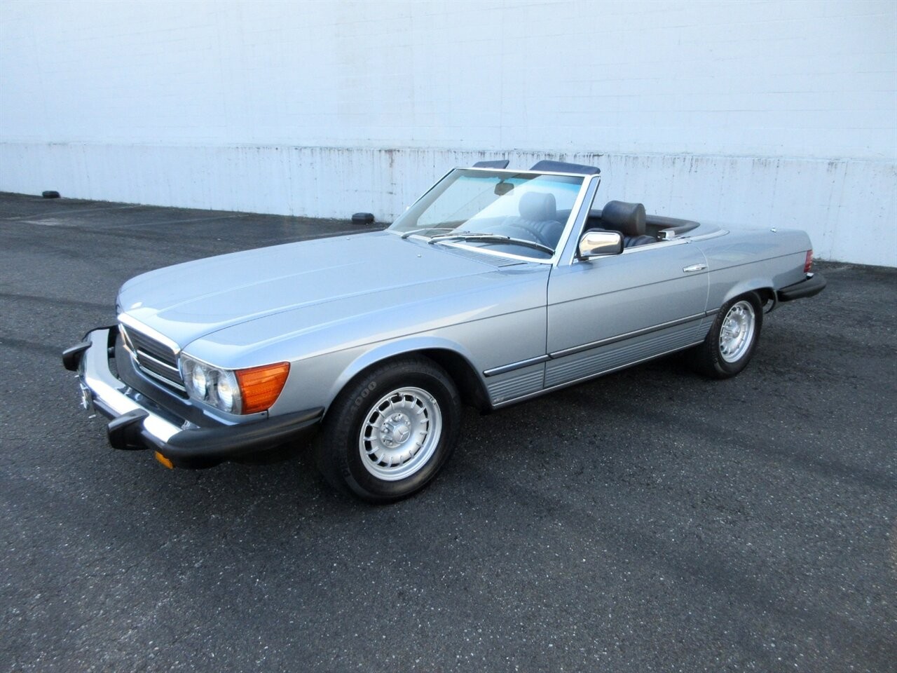 Mercedes-Benz-SL-Class-1983-Convertible-19
