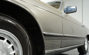 Mercedes-Benz-SL-Class-1983-Convertible-20