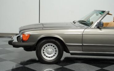 Mercedes-Benz-SL-Class-1983-Convertible-21