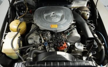 Mercedes-Benz-SL-Class-1983-Convertible-3