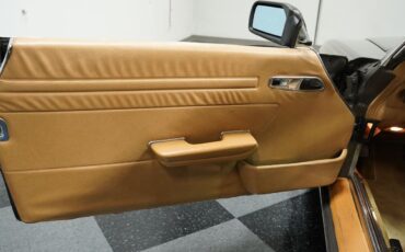 Mercedes-Benz-SL-Class-1983-Convertible-33