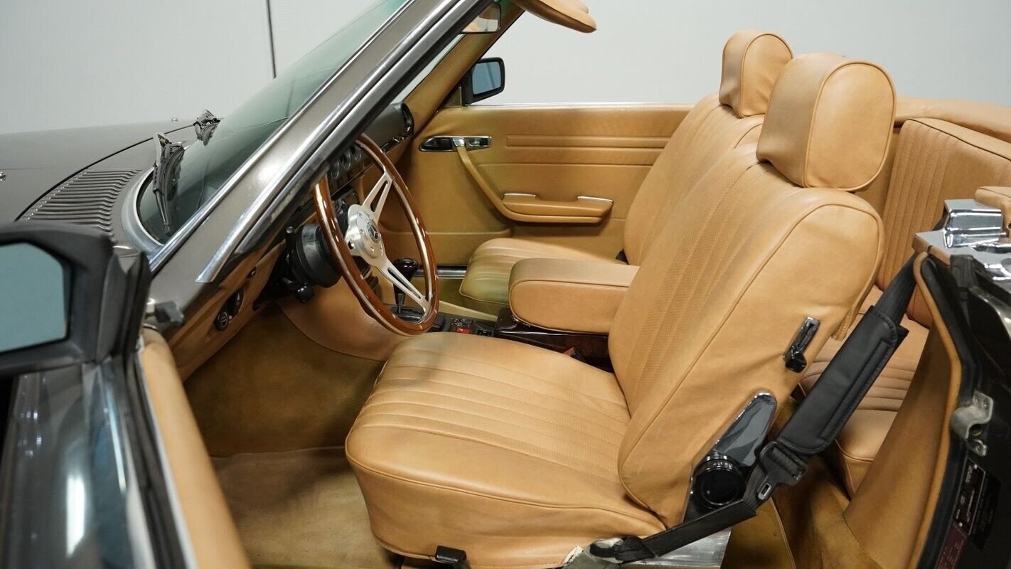 Mercedes-Benz-SL-Class-1983-Convertible-34