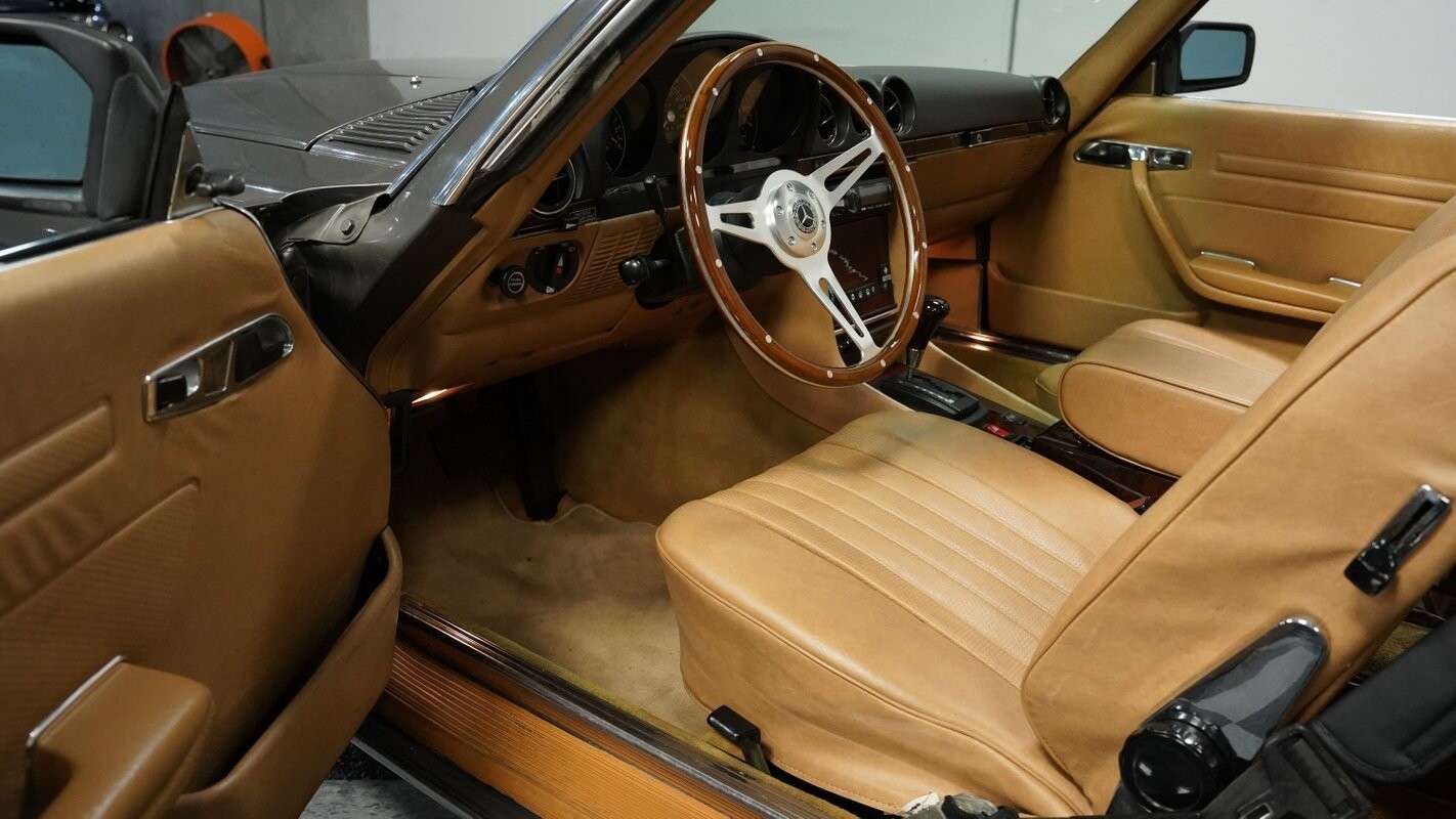 Mercedes-Benz-SL-Class-1983-Convertible-4