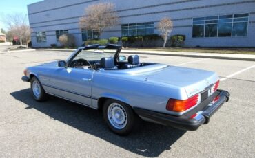 Mercedes-Benz-SL-Class-1983-Convertible-6