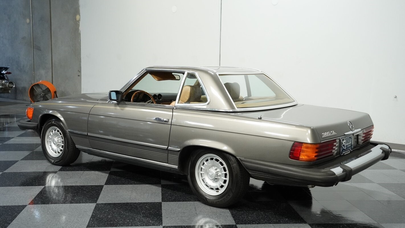Mercedes-Benz-SL-Class-1983-Convertible-7