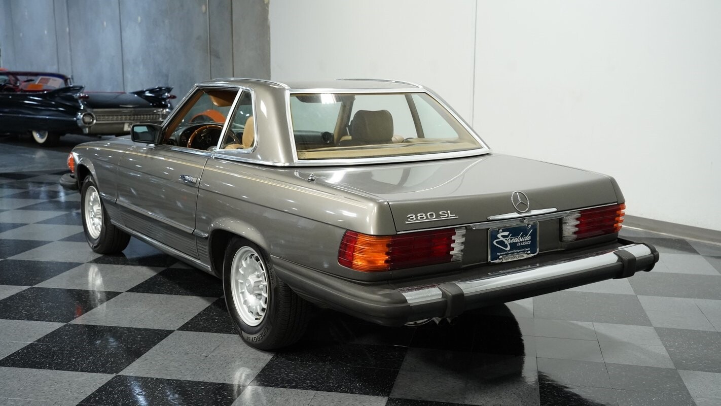 Mercedes-Benz-SL-Class-1983-Convertible-8