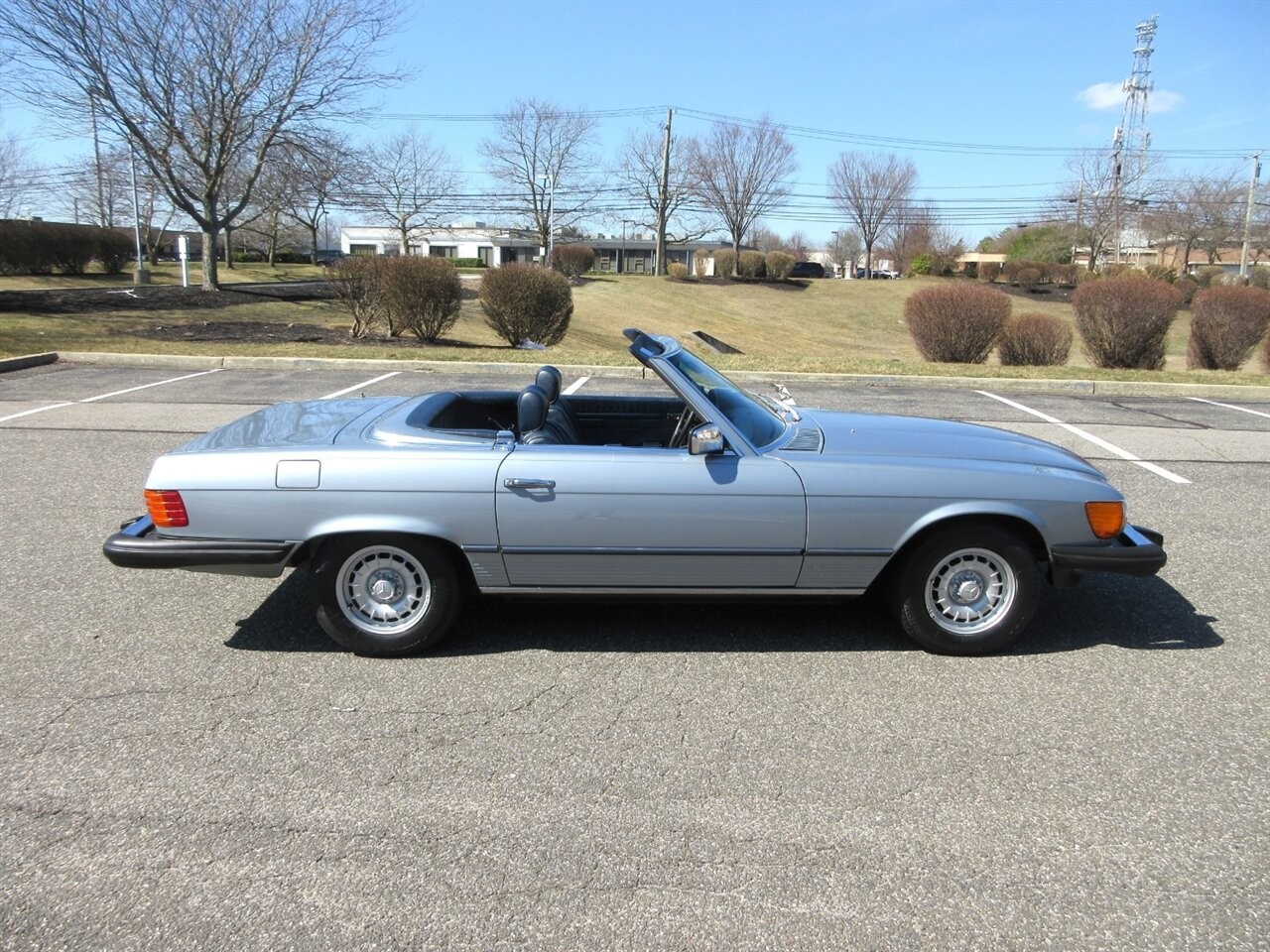 Mercedes-Benz-SL-Class-1983-Convertible-9