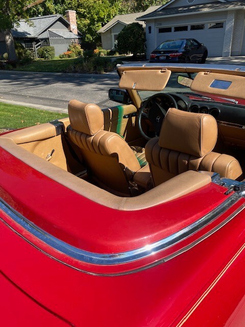 Mercedes-Benz-SL-Class-1984-Convertible-10