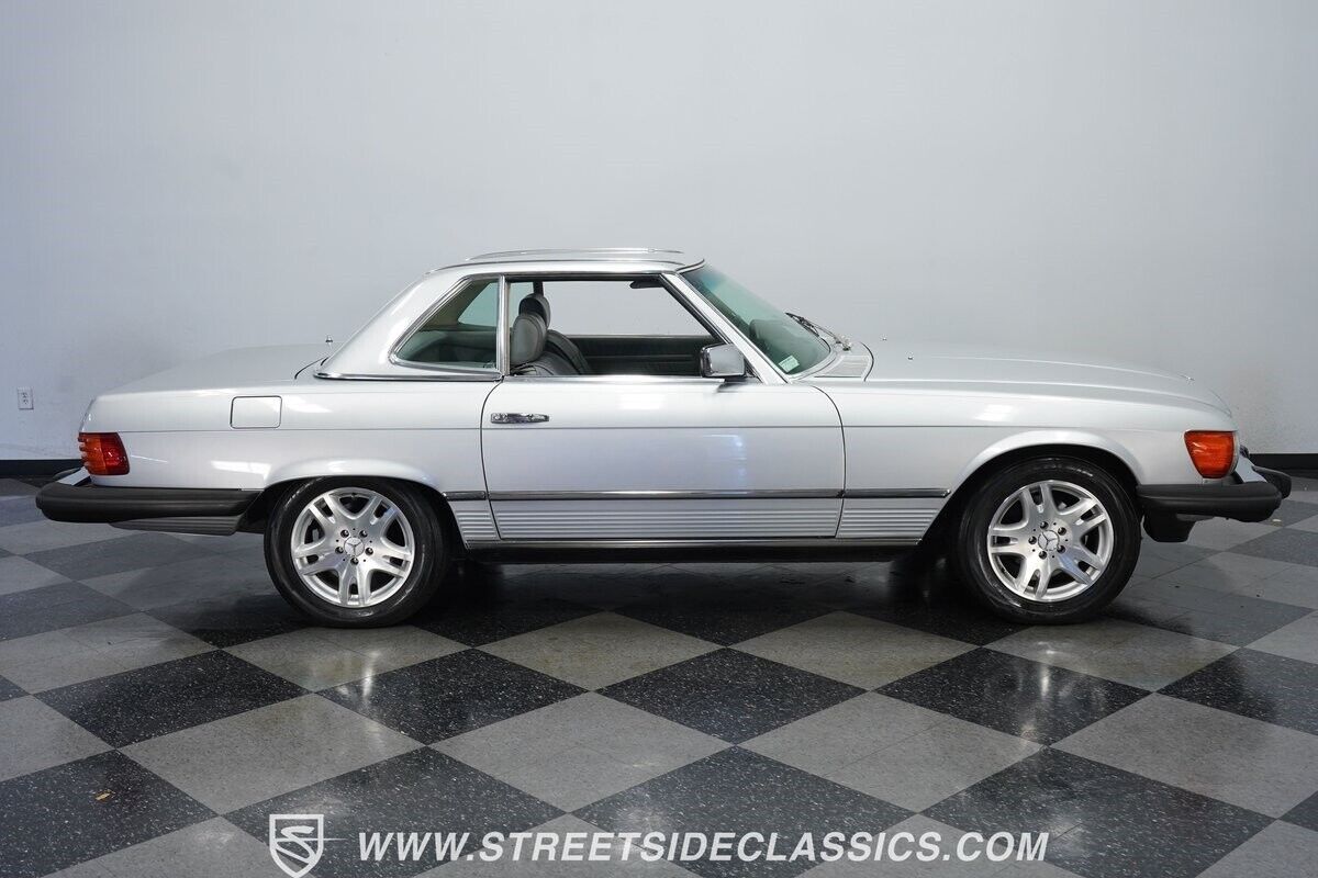 Mercedes-Benz-SL-Class-1984-Convertible-12
