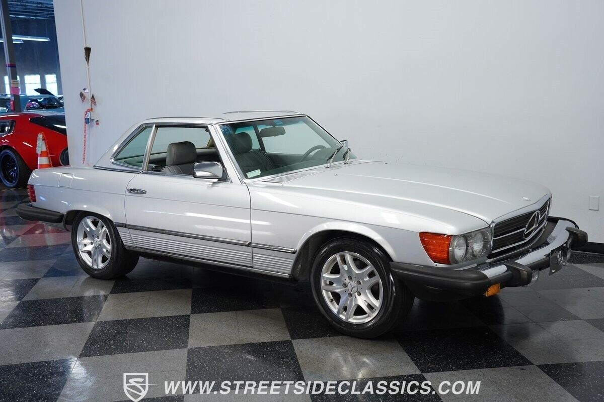 Mercedes-Benz-SL-Class-1984-Convertible-13